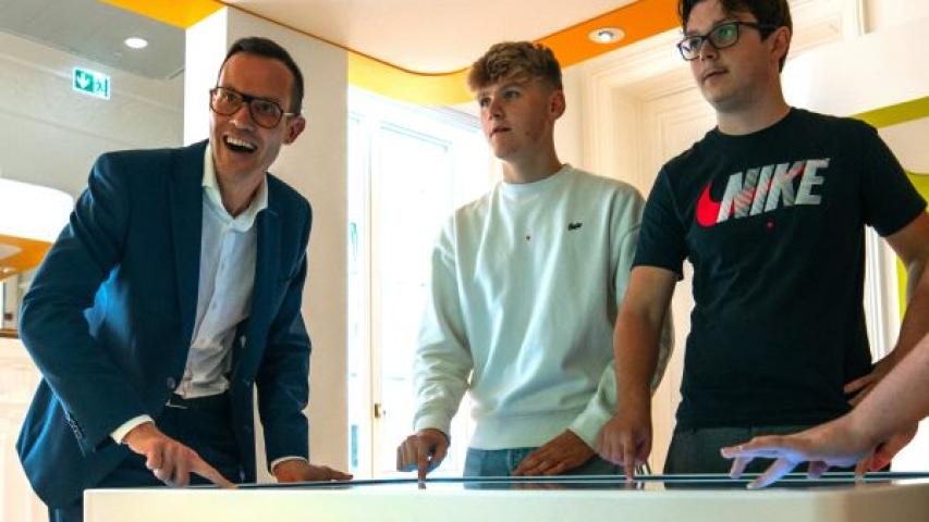 Minister Rob Beenders visits Wikifin Lab